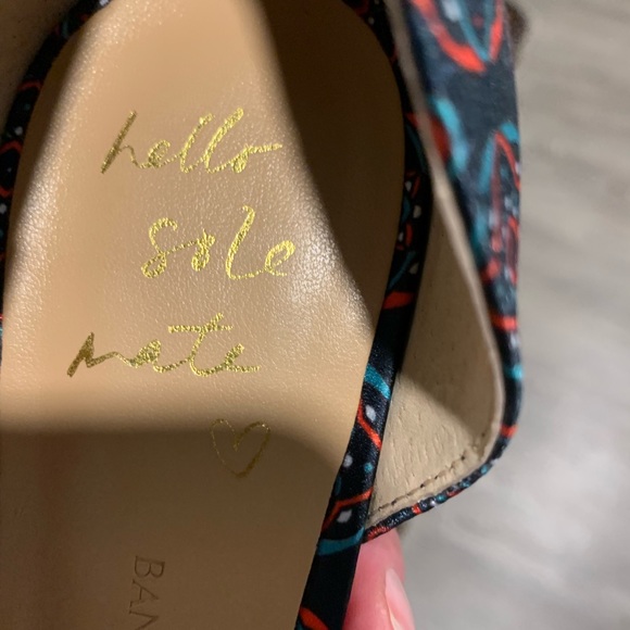 Perfect condition Banana Republic heels size 8 - Picture 5 of 5